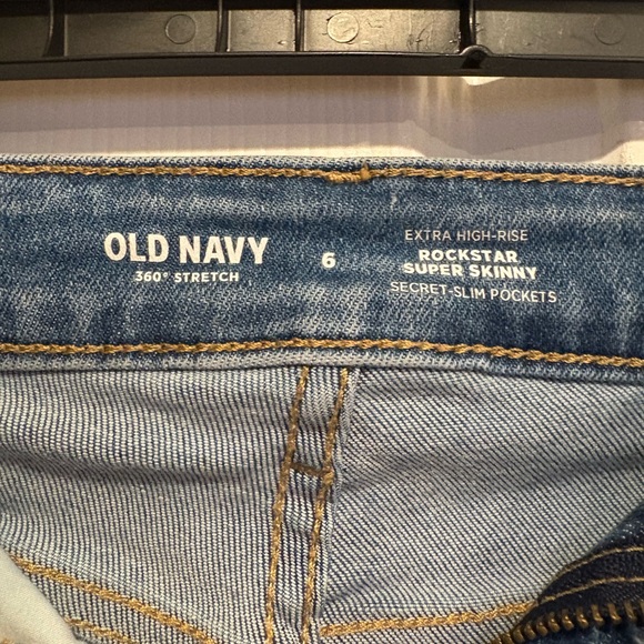 Old Navy Light Blue Women's Skinny Jeans - Picture 2 of 3